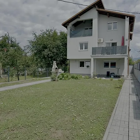 Brothers House *